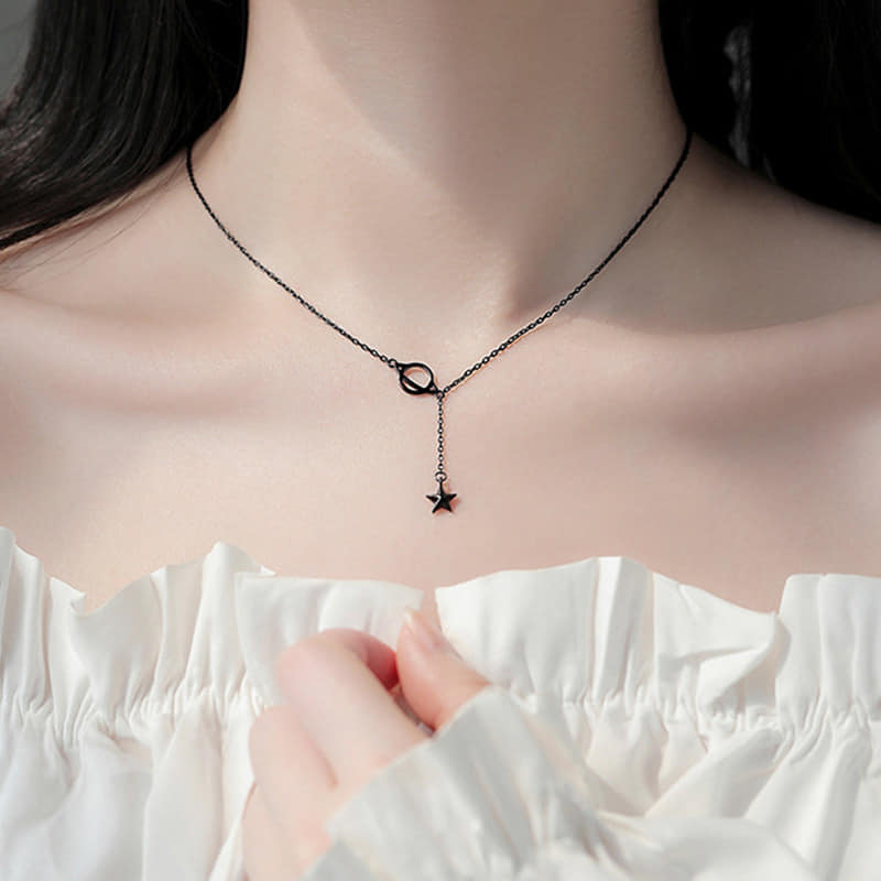 Picture of INTERNATIONAL Gold Foldable Pendant Necklace, Four Heart Two Diamond Pendant Chain Magnetic Leaf Shaped Necklace for Women & Girls