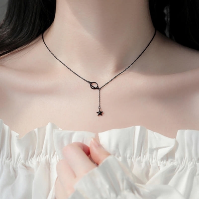 Picture of INTERNATIONAL Gold Foldable Pendant Necklace, Four Heart Two Diamond Pendant Chain Magnetic Leaf Shaped Necklace for Women & Girls