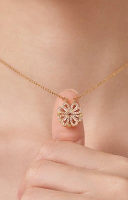 Picture of Sweet Rhinestone Bow Knot Pendant Necklace Elegant Summer Imitation Choker Necklace For Women Jewelry Gifts