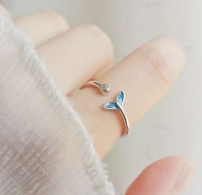 Picture of Crystal Whale Tail Open Ring Women