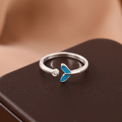 Picture of Crystal Whale Tail Open Ring Women