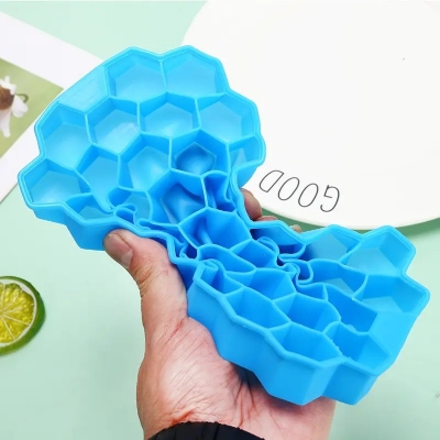 Picture of New High Quality Silicone Ice Cube Tray with Cover Food Grade Small Kitchen Appliances Ice Makers
