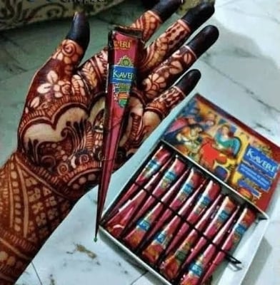 Picture of Kaveri Mehedi 12 pieces in 1 box