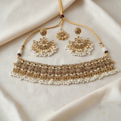 Picture of Gorgeaus Necklace with Earrings and Tickli