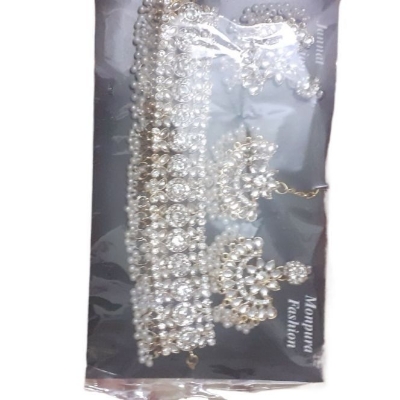 Picture of Gorgeaus Necklace with Earrings and Tickli