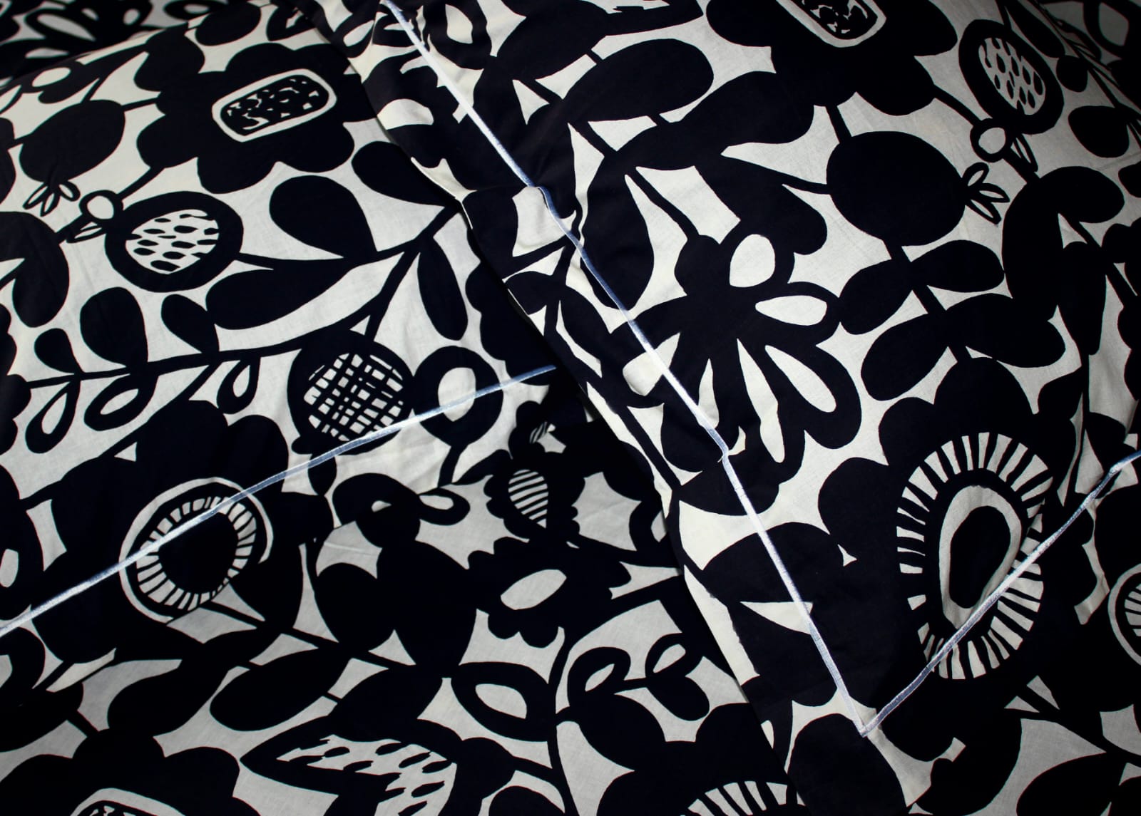 Picture of 100% Premium Potton Bedsheet Set (Includes 1 Bedsheet and 2 Pillow Covers)