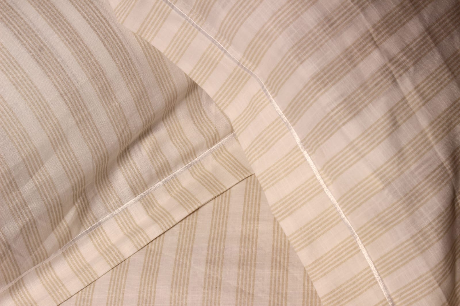 Picture of 100% Premium Potton Bedsheet Set (Includes 1 Bedsheet and 2 Pillow Covers)