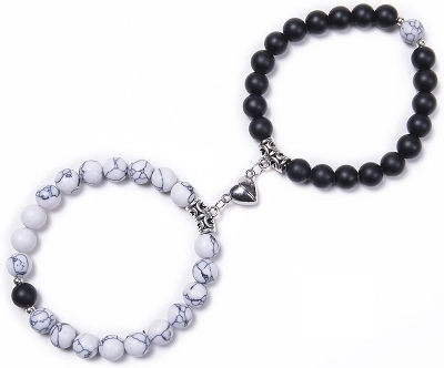 Picture of Magnetic Heart Bracelets for Couples (2 Piece) |