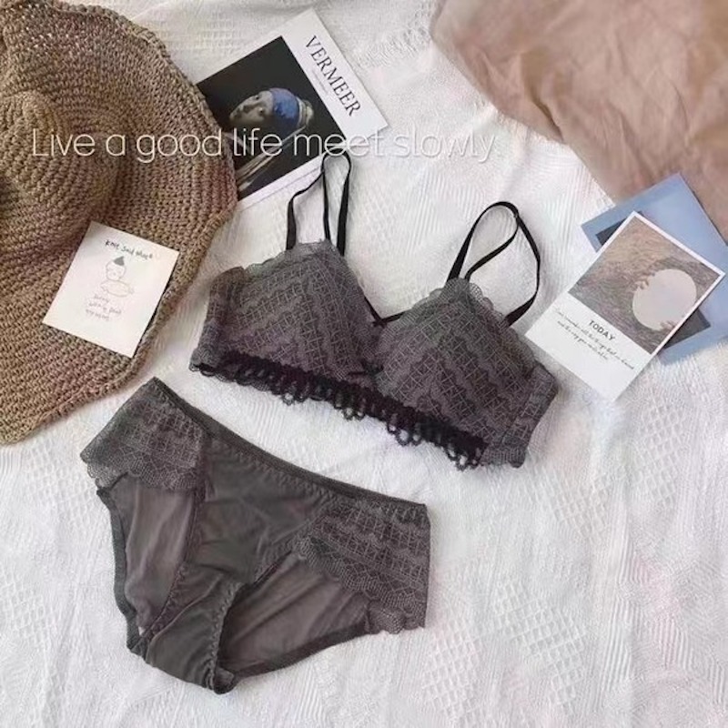 Picture of Deep V Push Up Bra & Panty Set (RBR003)