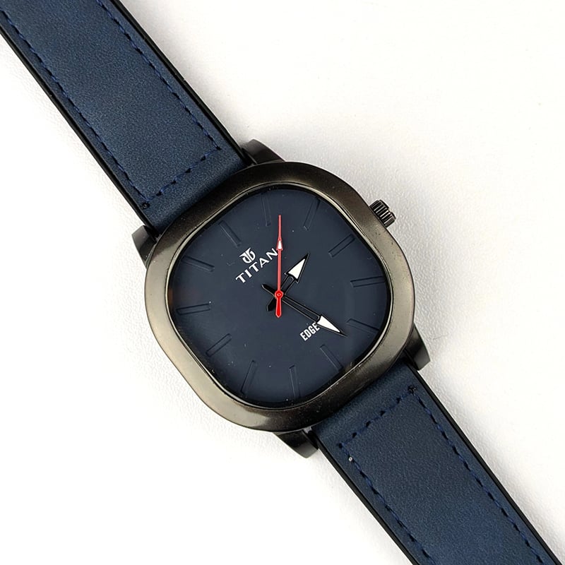 Picture of Titan Luxury Watch for men