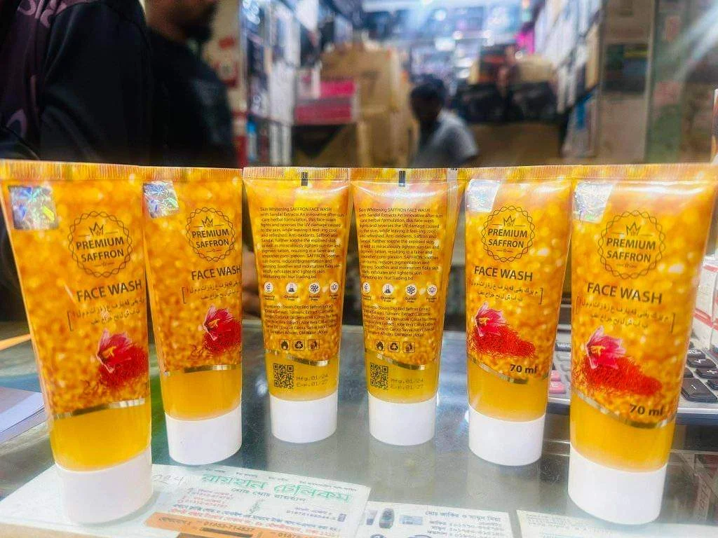Picture of Premium Saffron Face Wash - Gold