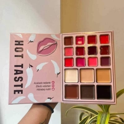 Picture of Igoodco Fashion 5 In 1 Makeup Book Pallet👁️👁️