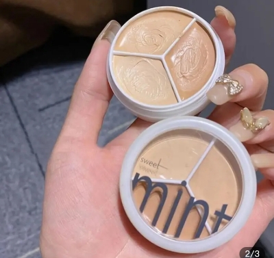 Picture of Sweet Mint Conceal Tri -Colour Concealer Palette Of Covers Acne Marks Dark Circles