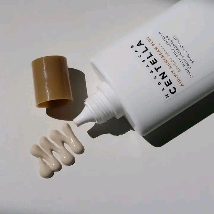 Picture of SKIN1004 Madagascar Centella Air-Fit Suncream Light SPF50+ PA++++