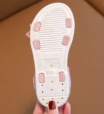 Picture of Girls Flowers Sandals Kids Sweet Princess Shoes for Party Wedding Kids Leather Sandals French Style Chic Summer Fashion 2024 New Casual Non-Slip
