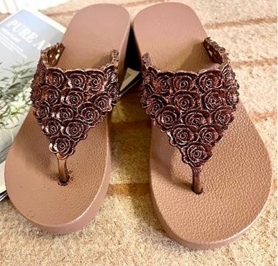 Picture of Slippers For Women Wearing Sloping Heels, Fashionable And Casual Summer Beach Shoes, Waterproof And Anti Slip Herringbone Indoor Slippers hill Shoes For Girl Sandal For Girl -(Color) Pink, Gold,Brawon Size Eu 36-40