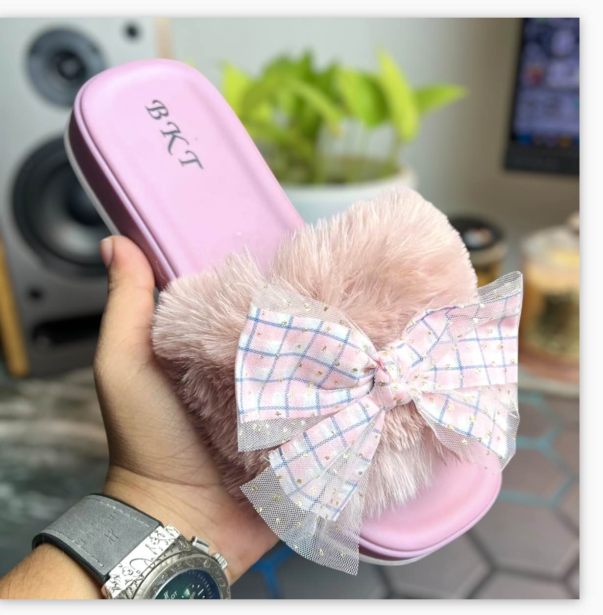 Picture of Flat Slipper for girls New collection Winter slipper for women Room Slipper house slipper wool slipper