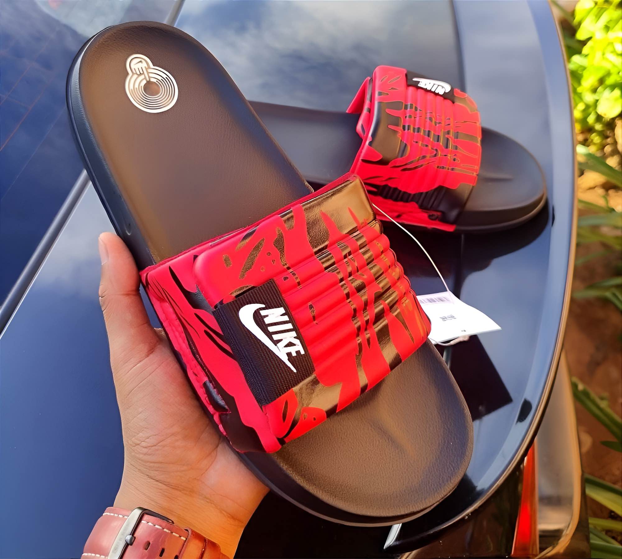 Picture of Stylish Rad Folding Nikee Printe Slides Slipper for Men TreadVibe