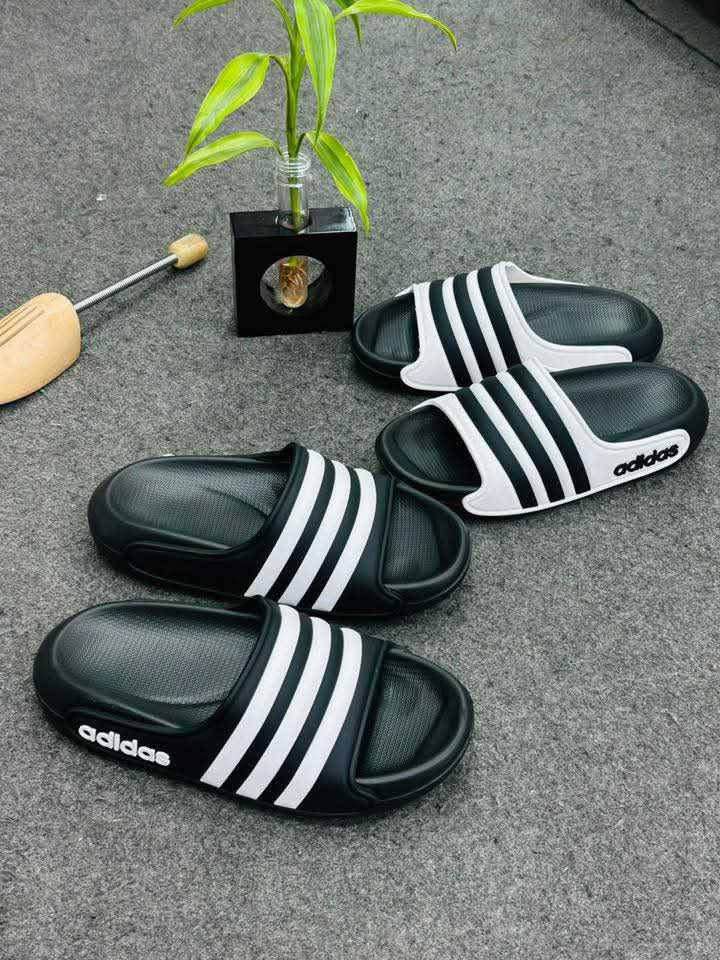 Picture of Stridez Classic Triple-Line Slides – Black & White Edition
