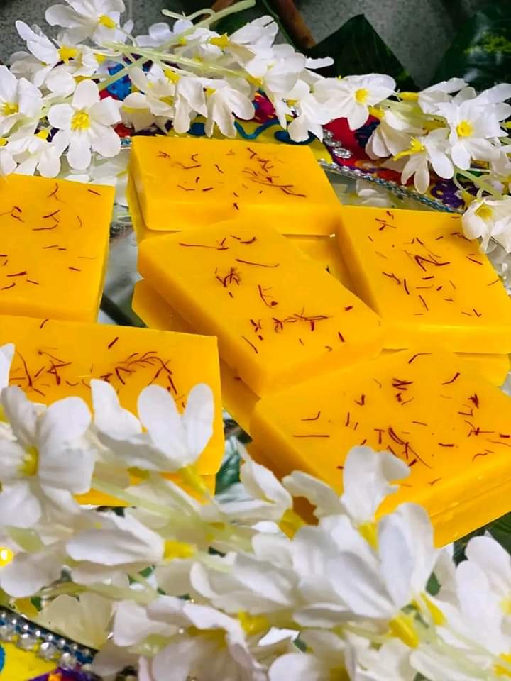 Picture of Saffron Goat Milk Handmade Soap Bar