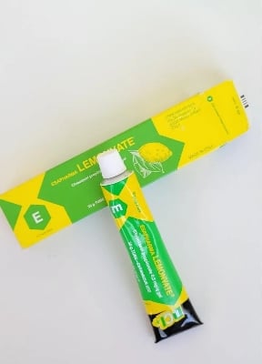 Picture of Esapharma LemonVate Cream For Skin Whitening 30g