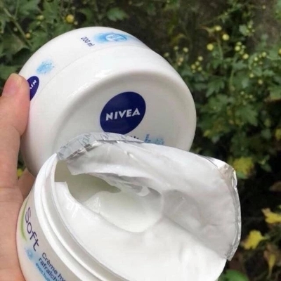 Picture of Winter Nivea soft moiustruising cream 50 ml germany version