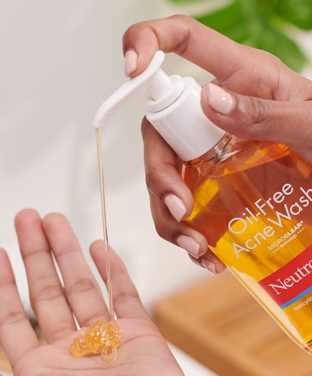 Picture of Neutrogena Oil-Free Acne Wash