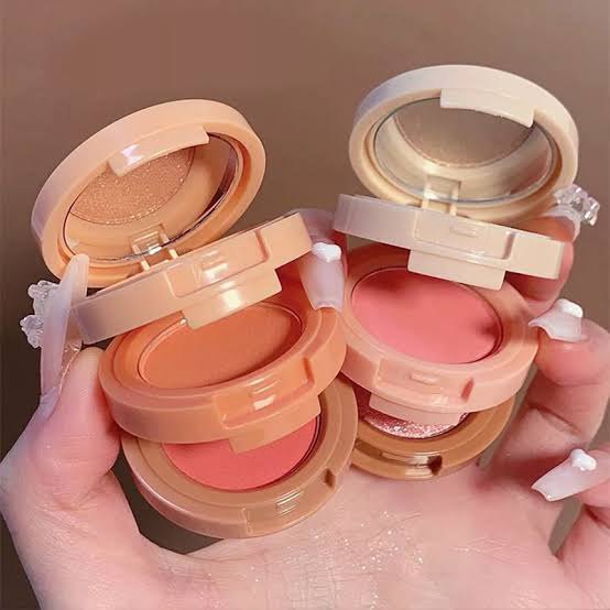 Picture of Miss Lara 3 in 1 Blush & Highlighter Palette