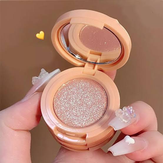 Picture of Miss Lara 3 in 1 Blush & Highlighter Palette