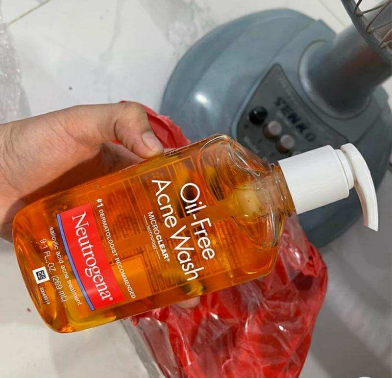 Picture of Neutrogena Oil-Free Acne Wash 177ml (Next lavel cosmic)