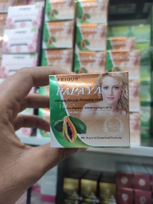 Picture of FEIQUE Papaya Whitening Anti-Freckle Cream 20g