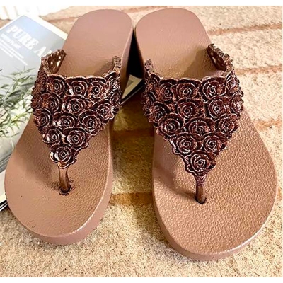 Picture of Slippers For Women Wearing Sloping Heels, Fashionable And Casual Summer Beach Shoes, Waterproof And Anti Slip Herringbone Indoor Slippers hill Shoes For Girl Sandal For Girl -(Color) Pink, Gold,Brawon Size Eu 36-40