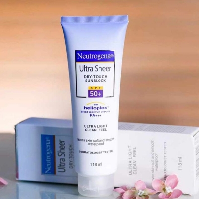 Picture of Neutrogena Ultra Sheer Dry-Touch Sunblock SPF 50+, 118ml