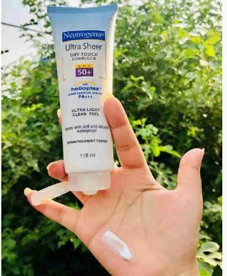 Picture of Neutrogena Ultra Sheer Dry-Touch Sunblock SPF 50+, 118ml