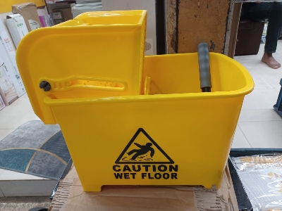 Picture of Mop Wringer Squeegee Bucket 20 Litar - Yellow