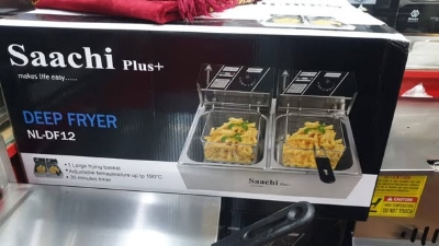 Picture of Commercial grade electric deep fryer. - Black