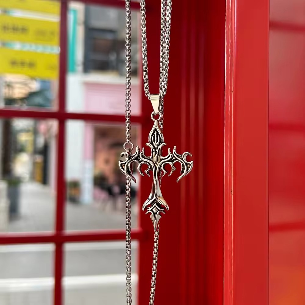 Picture of Stylish Pendant Necklace Men Punk Trendy Simple Stainless Steel Chain Jewellery Gift for Men(Silver)