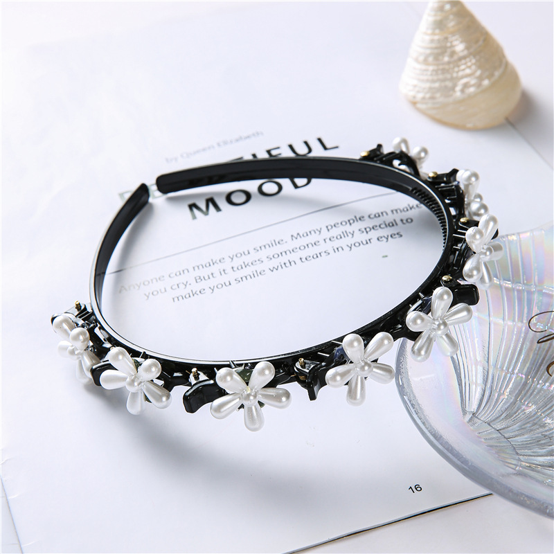 Picture of Fragmented bangs hair finishing artifact hairpin headband net red four-leaf clover new hairpin headband for girls