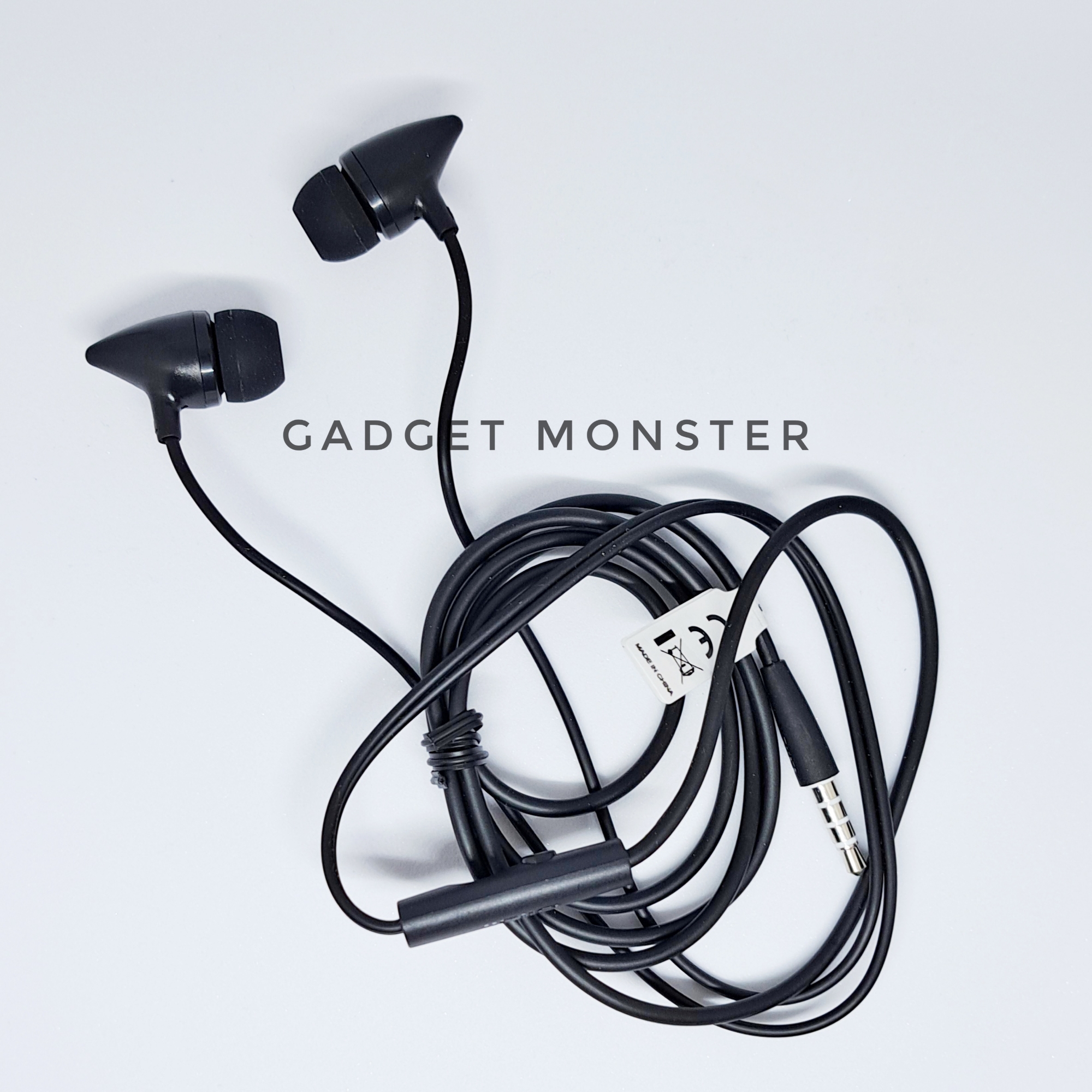 Picture of UIISII C100 In-ear Wired Heavy Bass Earphones with MIC - Ear Phone - Headphone - Ear Phone - Budget Earphone - Best Earphone (Black)