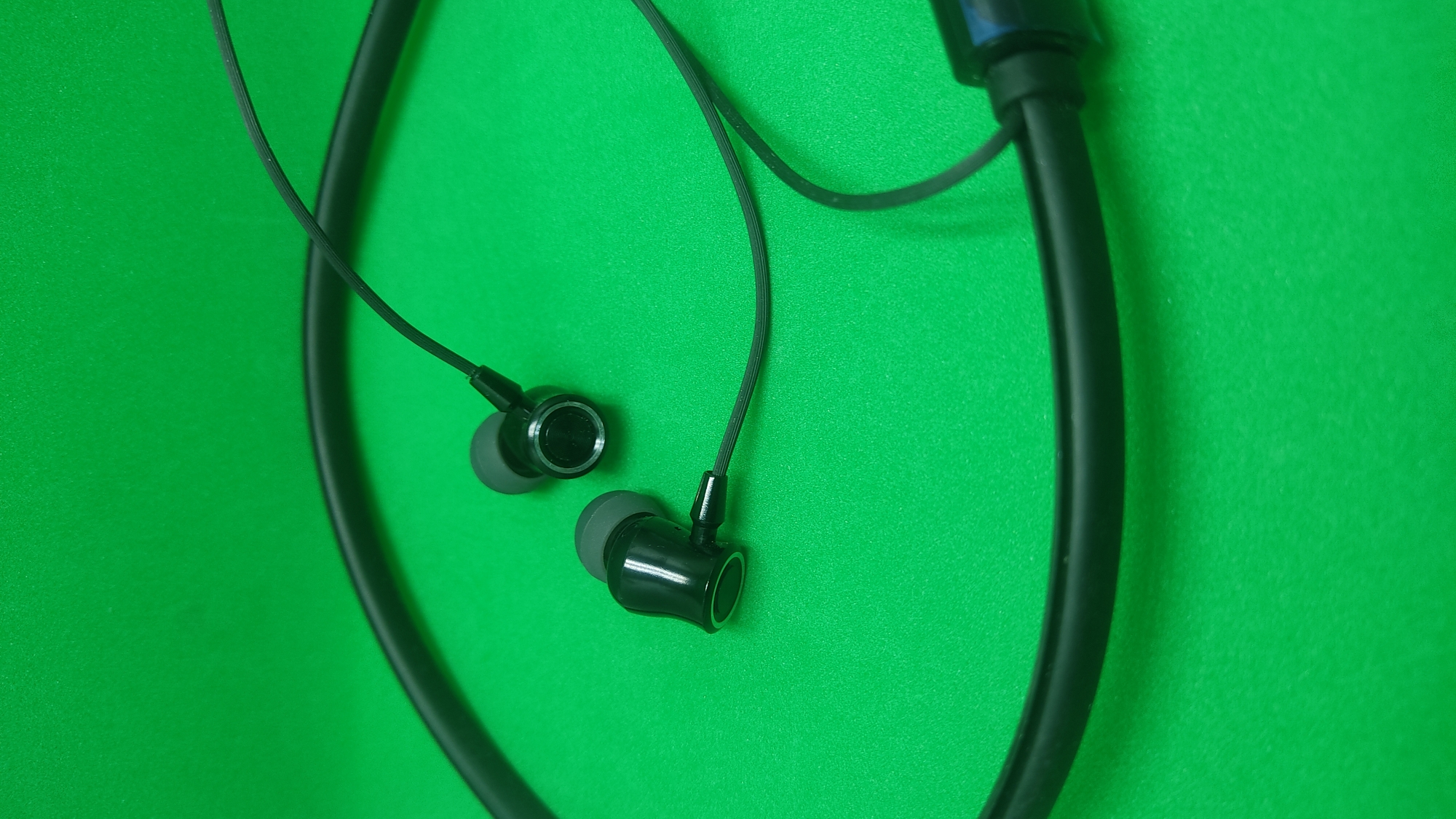 Picture of MOXX MN200 Super Base Neckband Bluetooth Headsets BT5.3 Sports IPX5 with Mic- best neckband (Black)