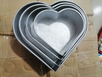 Picture of Cake Mould LOVE shape 4pcs Set (6,7,8,9 incs) (Aluminium) -Multicolor