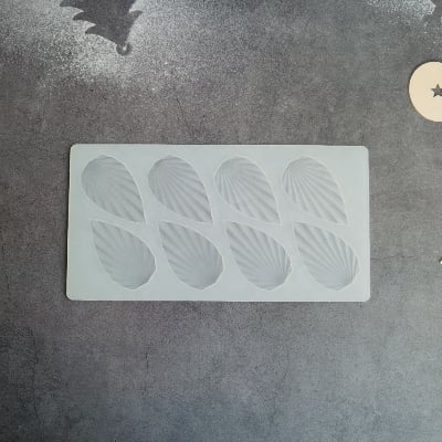 Picture of Silicone Mold Chocolate Insert Strip Mold for Cake Decorate Fondant Fudge Pudding Making Mould Chocolate Accessory Baking Tools -White