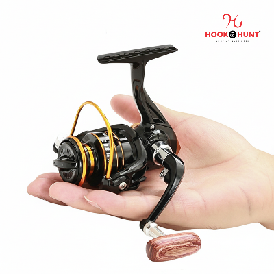 Picture of New Compact Spinning Fishing Reel SU800 Portable Metal Spool Lightweight 10.5-11.5M Carbon Rod with Durable Leather Handle (SU 800)
