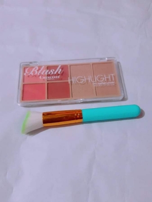 Picture of Blush Highlighter With Brush - Others
