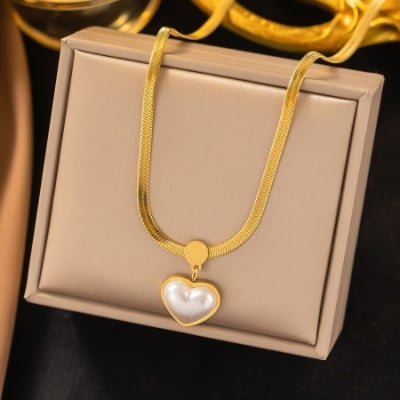 Picture of Pearl Heart Pendant 18k Gold Plated Necklace - Gold