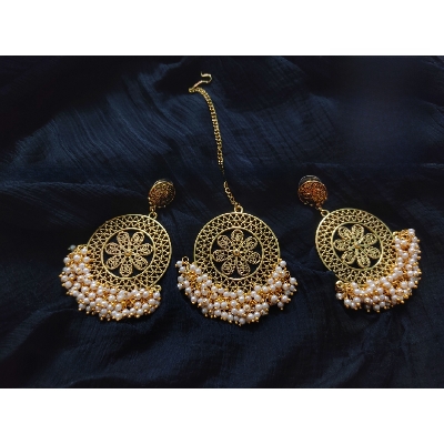 Picture of Exclusive Golden Gajra Tikli And Earnings Set For Women