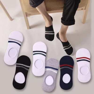 Picture of 3 Pairs of Men's Formal Socks - Ideal for Casual or Business Wear_ Stylish Design_ Fits Shoe Sizes 6-12_ High-Quality Material