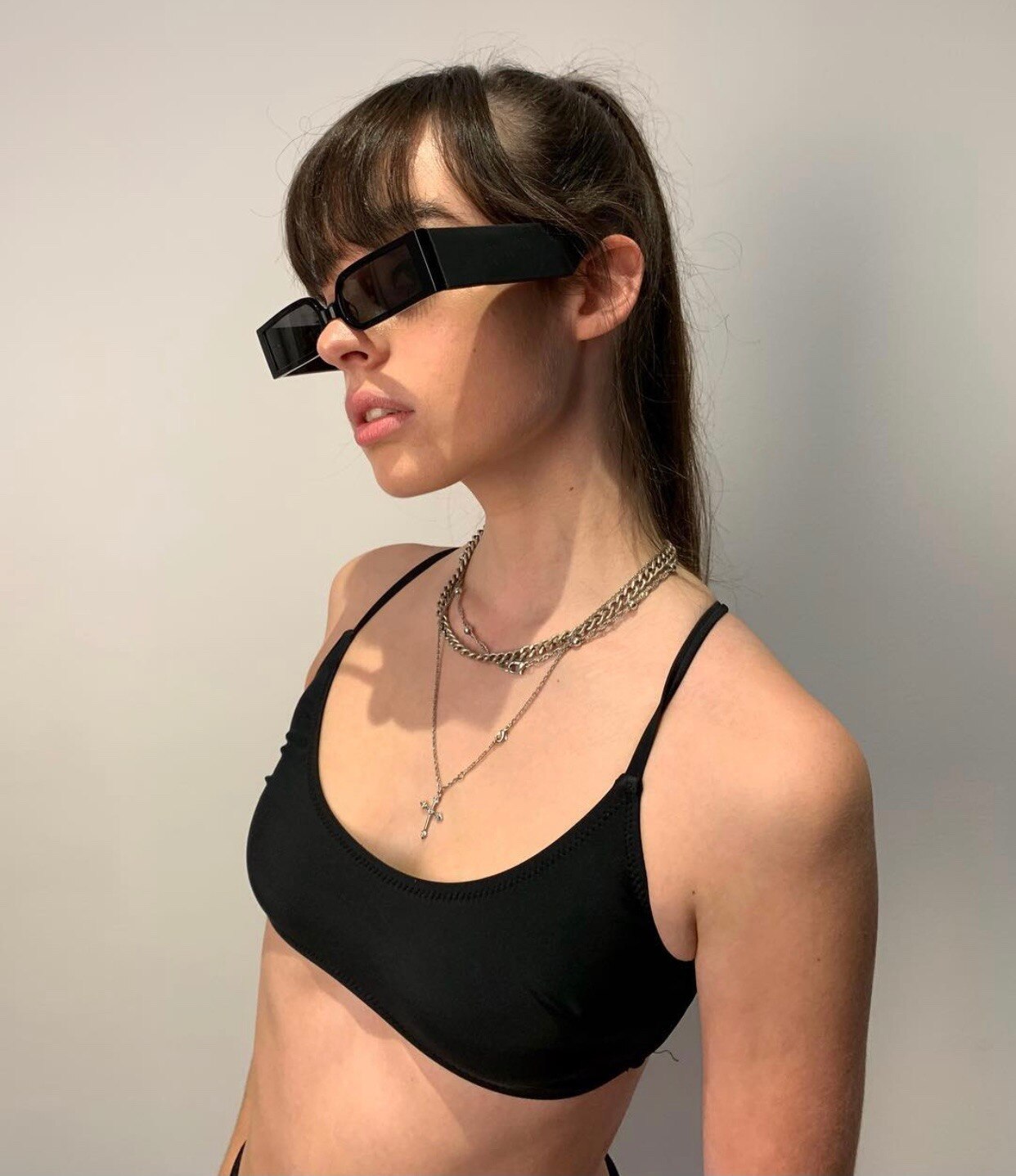 Picture of New Fashion Rectangle Frame Stylish Modern Sunglasses-Small Frame Square Sunglasses -New narrow frame width small box sunglasses , Vintage Colorful Wide Leg Eyeglasses Summer Glasses Luxury for Men Women (D Black,Black,Black)
