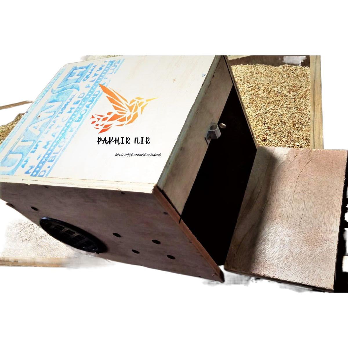 Picture of Breeding Box for cockatiel bird-01 pc