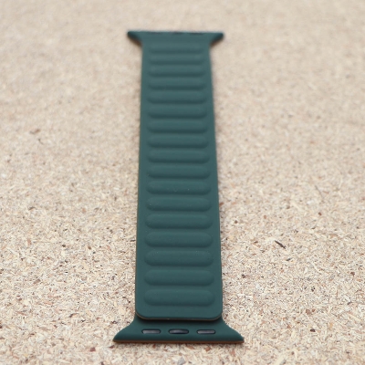 Picture of Pix Apple Watch Magnetic Silicon Strap Belt - Adjustable Magnetic Silicon Loop Silicon Strap for Apple Watch 42/44/45/49mm (Green,Freesize)
